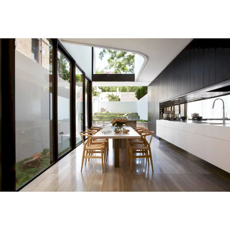 de 2 chaises de salle à manger modernes en bois avec dossier en Y, accoudoirs et assise en chanvre pour la maison, le restaurant et le bureau